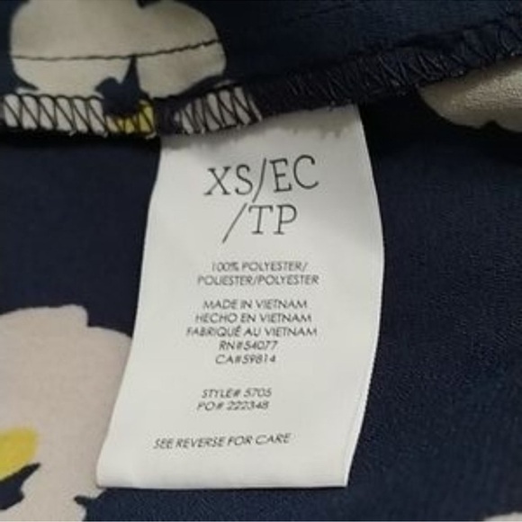 CAbi Go To Button Up 5705 Sz XS - Picture 8 of 10